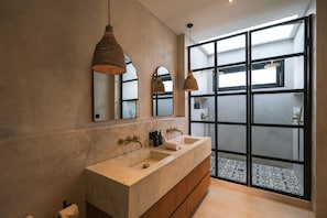 Villa, 2 Bedrooms | Bathroom