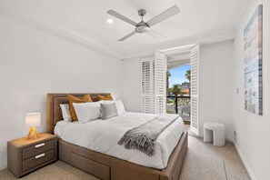 3 bedrooms, iron/ironing board, WiFi, bed sheets - Scenic Beachside 3-bedroom with Water Views (Port Melbourne)