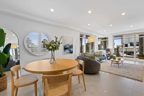 Interior - Scenic Beachside 3-bedroom with Water Views (Port Melbourne)