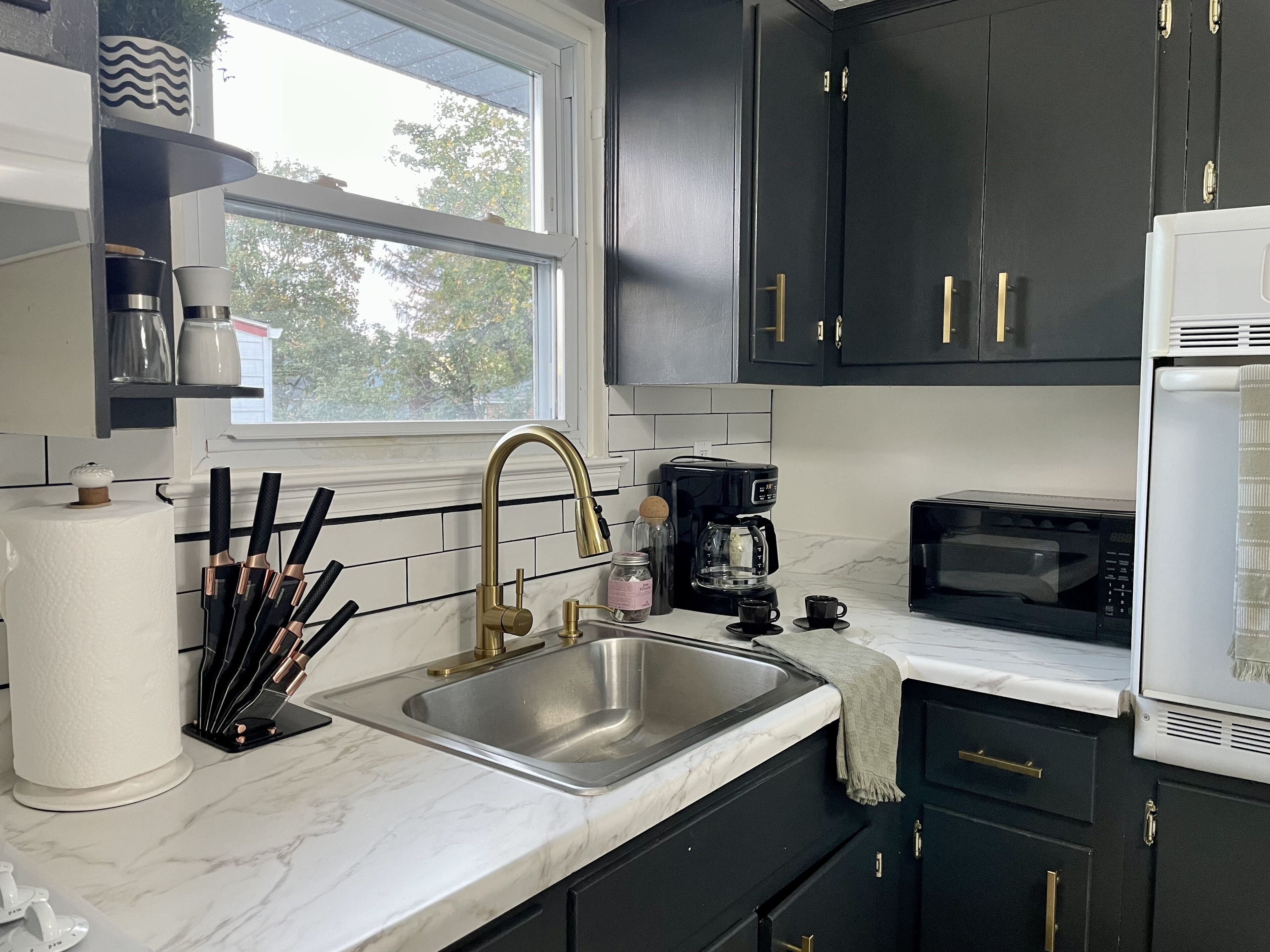 Geladeira, micro-ondas, fogão, cooktop