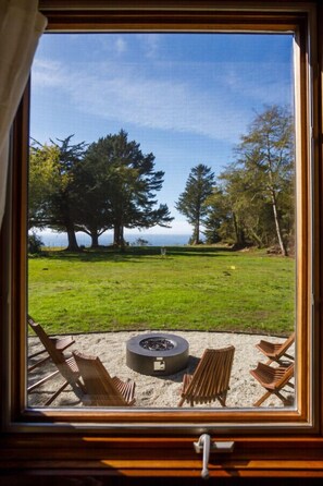 Interior - Private Coastal Home with hot tub and ocean views! (Trinidad)