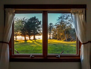 Interior - Private Coastal Home with hot tub and ocean views! (Trinidad)