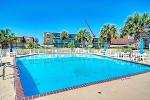 Pool - 2BR Condo w/ Gulf Views, 2 Pools, Courts | Blue Water Bliss by AvantStay (Port Aransas)
