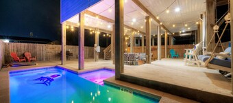 Priv Pool, Walk to Marina + Eateries, 3 Mins to Beach | Marlin Azul by AvantStay