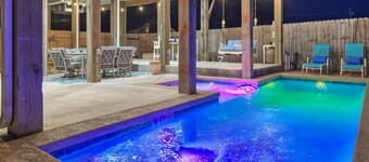 Priv Pool, Walk to Marina + Eateries, 3 Mins to Beach | Marlin Azul by AvantStay