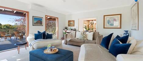 Smart-TV, peis og kontorer