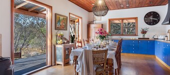 Cedar Cottage – charming rural vistas