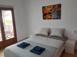 4 Schlafzimmer, Bügeleisen/Bügelbrett, WLAN, Bettwäsche