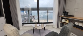 해변까지 1분, 감성 카페거리, 영구 바다 조망, 신축 빌딩, 전체 리뉴얼