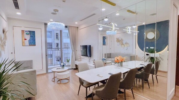 Business Apartment | Bed sheets - Vinhome Time City Full Service Apartment (Hanoi)