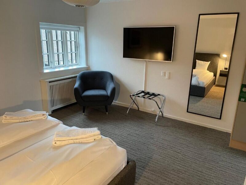 標準雙人房 | 房內夾萬、免費 Wi-Fi