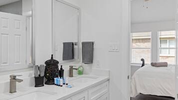 風筒、提供毛巾、番梘、廁紙