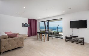 TV, DVD player, stereo - Gorgeous home in Opatija (Opatija)