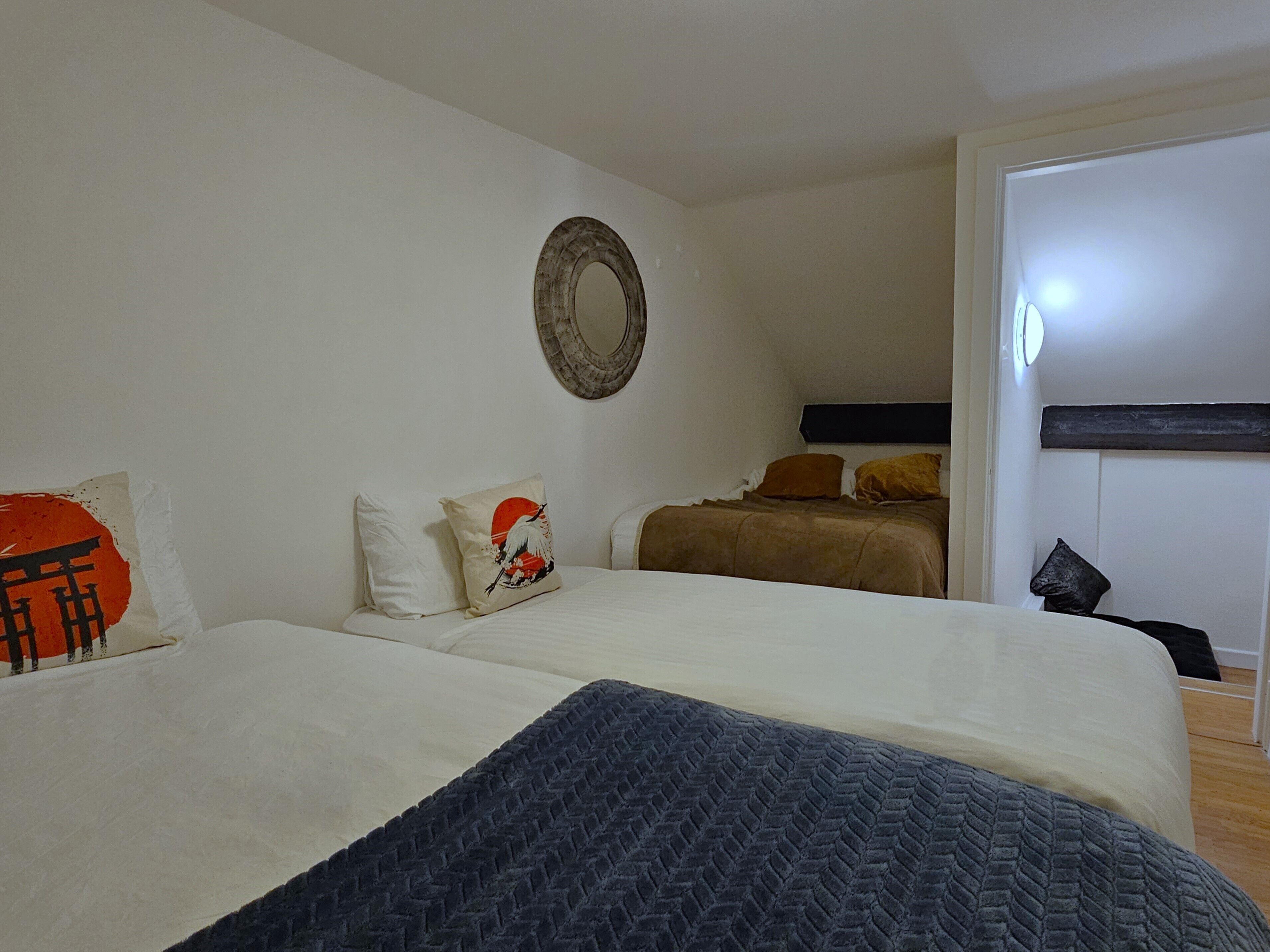 Appartement Duplex Romantique | 3 chambres, fer et planche à repasser, Wi-Fi gratuit