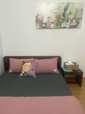 3 bedrooms, WiFi, bed sheets, wheelchair access