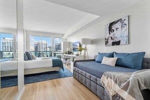 Strykejern/-brett, reiseseng for barn, wi-fi og sengetøy