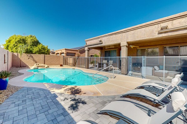 Pool - Sun-soaked home with game tables, office, fireplace, & mtn view (Glendale)