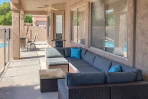 Outdoor dining - Sun-soaked home with game tables, office, fireplace, & mtn view (Glendale)