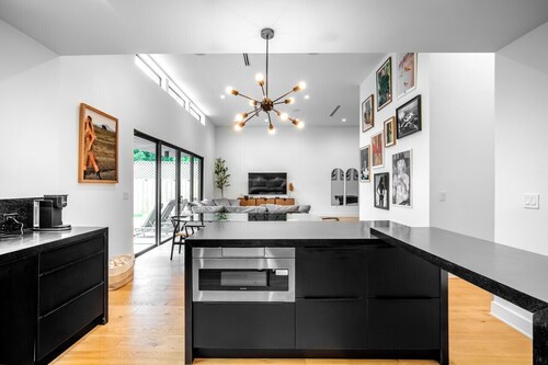 Modern Design District Lux Home, Private Pool, Billiards, BBQ, Ping Pong