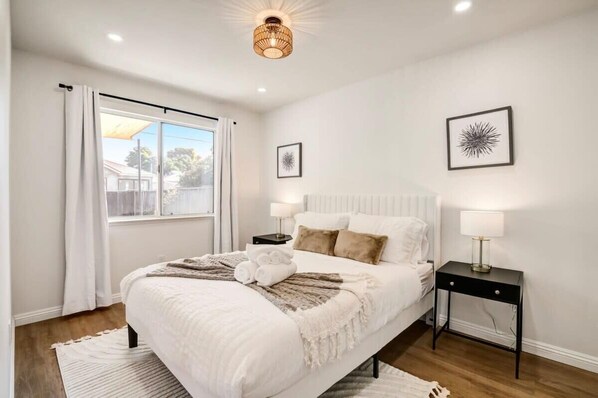 4 bedrooms, desk, iron/ironing board, free WiFi