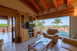 Superior Villa | Living area | Flat-screen TV - San Lameer Villa 14117 (Southbroom)