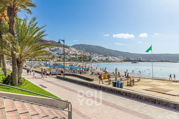 Beach - Sunny Poolside Escape Los Diamantes (Los Cristianos)
