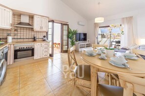 Dining - Fairways Club Penthouse Suite ☀️ Private Sun Terrace (Amarilla Golf)