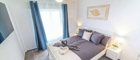 1 slaapkamer, een strijkplank/strijkijzer, reisbedje, gratis wifi