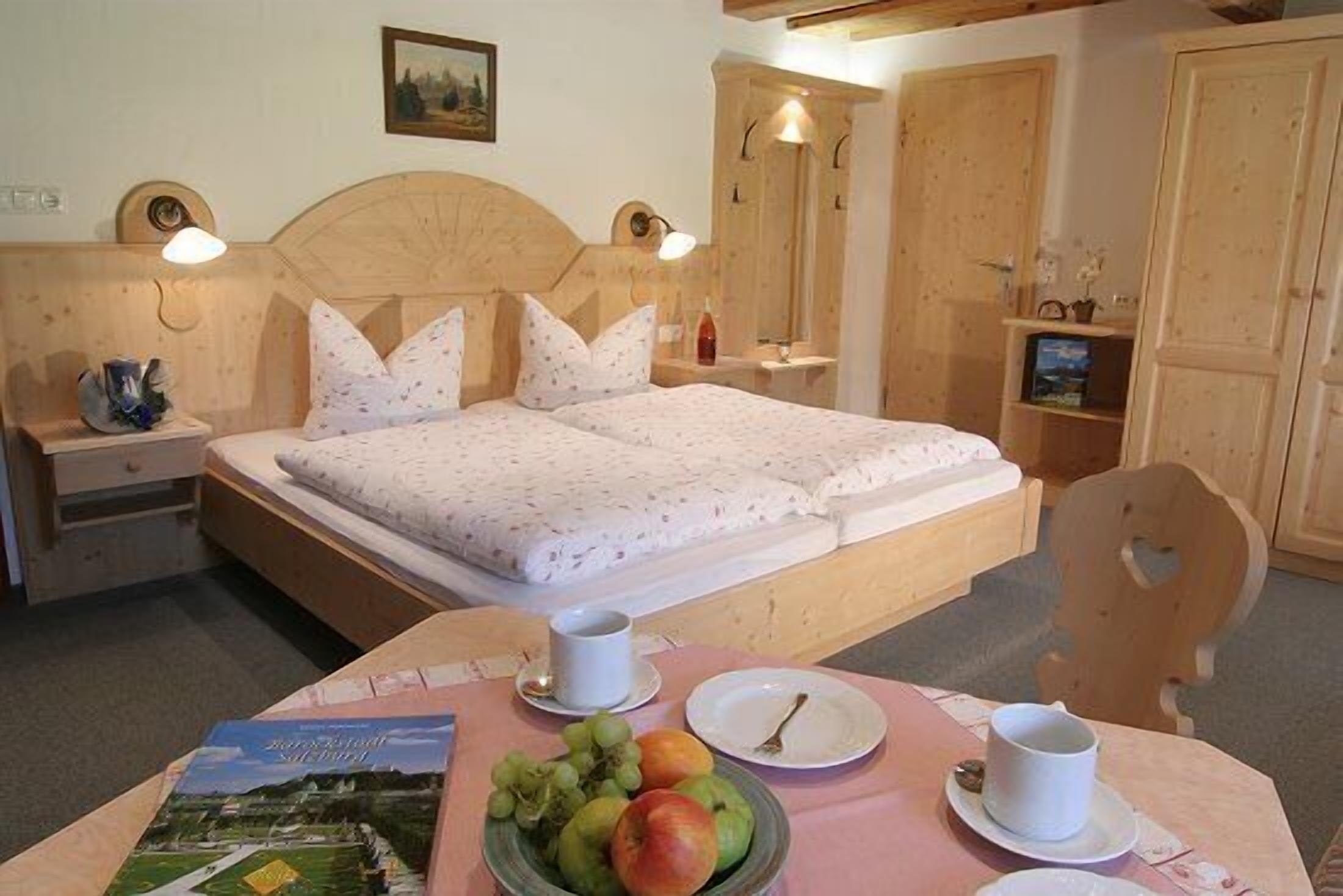 1 soverom, internettilgang og sengetøy