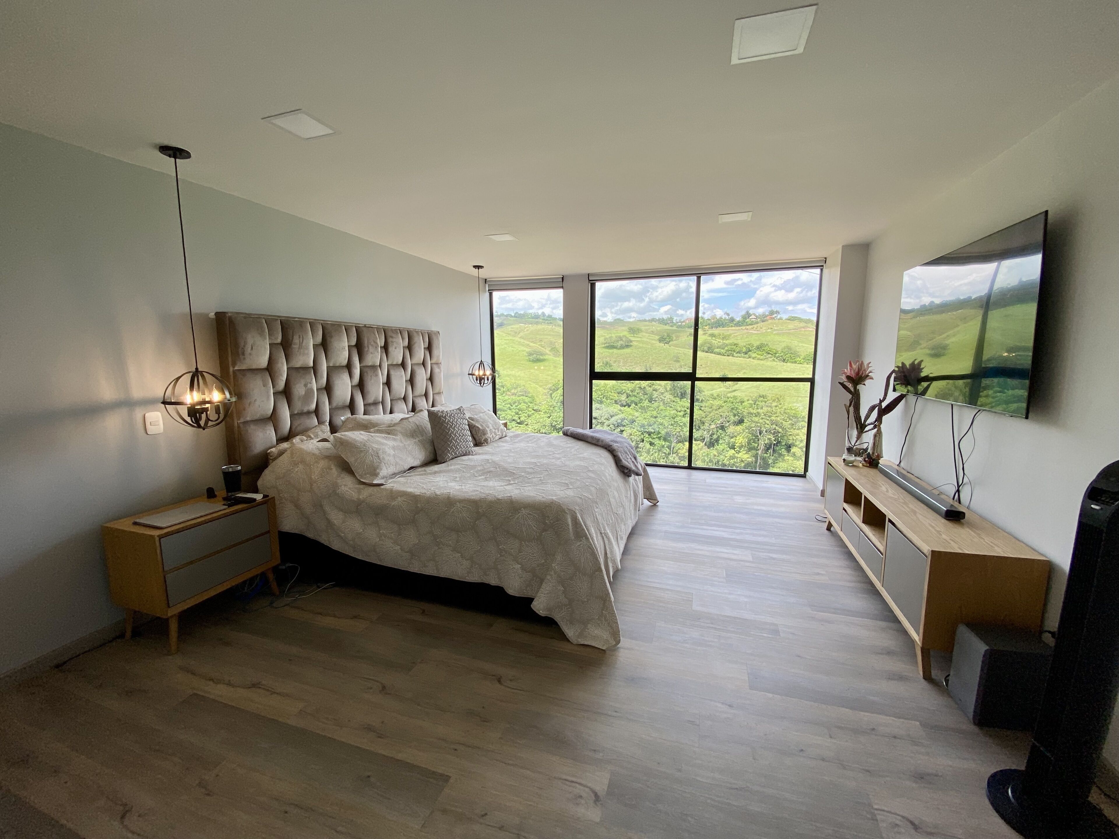 4 Schlafzimmer, Schreibtisch, kostenloses WLAN, Bettwäsche