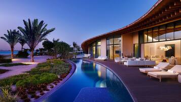 Presidential Villa, 4 Bedrooms | Frette Italian sheets, premium bedding, minibar, in-room safe