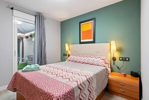 2 bedrooms, travel cot