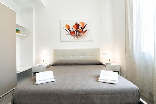 1 bedroom, iron/ironing board, WiFi, bed sheets - Giselle Apartments Maiori - Amalfi Coast - casa "Tulipani" (MAIORI)