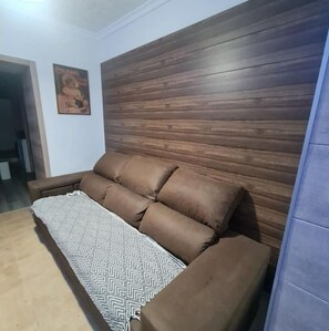 2 dormitorios, tabla de planchar con plancha, wifi gratis y ropa de cama