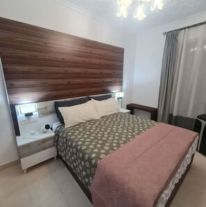 2 bedrooms, iron/ironing board, free WiFi, bed sheets