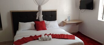 WHITE HOUSE LOUNGE & GUEST HOUSE