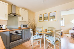 Fridge, microwave, oven, coffee/tea maker