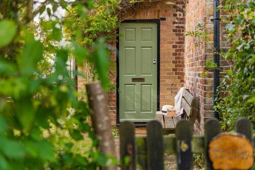 Hearts Delight Cottage by Bloom Stays -  a holiday let that sleeps 4 guests  in 2 bedrooms