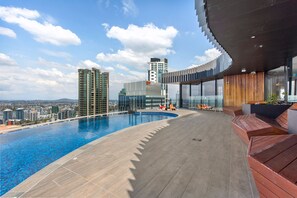 Outdoor pool - City Living! 1Bed/1Bath/1Car/Pool (Brisbane City)