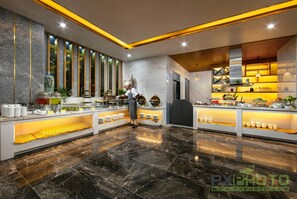 朝食 (郷土料理)、毎日提供 (無料)