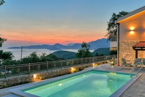 Seasonal outdoor pool - Seaview Villa Lavanda with pool (Drobnici)