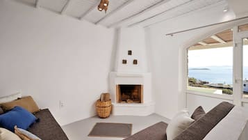 Superior Suite with Balcony, Sea View and Private Pool with Hydromassage | 1 dormitorio, sábanas de algodón egipcio, ropa de cama de alta calidad