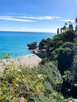 Beach nearby, 2 beach bars
