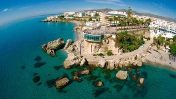 Plage à proximité, 2 bars de plage