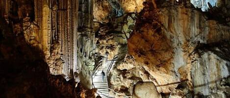 Exploración de cuevas