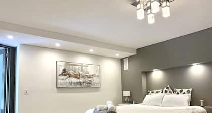 Putney Studio, short drive to parkland & Olympic