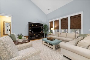 Télévision, cheminée