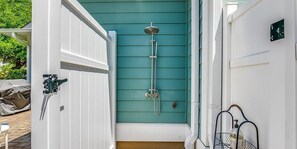 Property grounds - Discover Elegance and Comfort in Our 4 Bdrm Home (North Myrtle Beach)