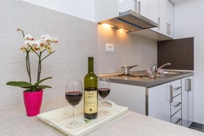 Superior Apartment | Private kitchen | Electric kettle - Apartments Harmonija  (Becici)