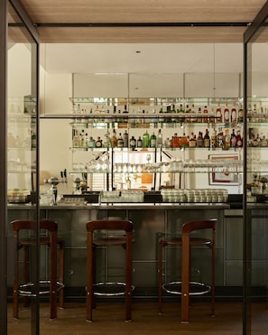 Bar (on property) - Morgan & Mees Rotterdam (Rotterdam)